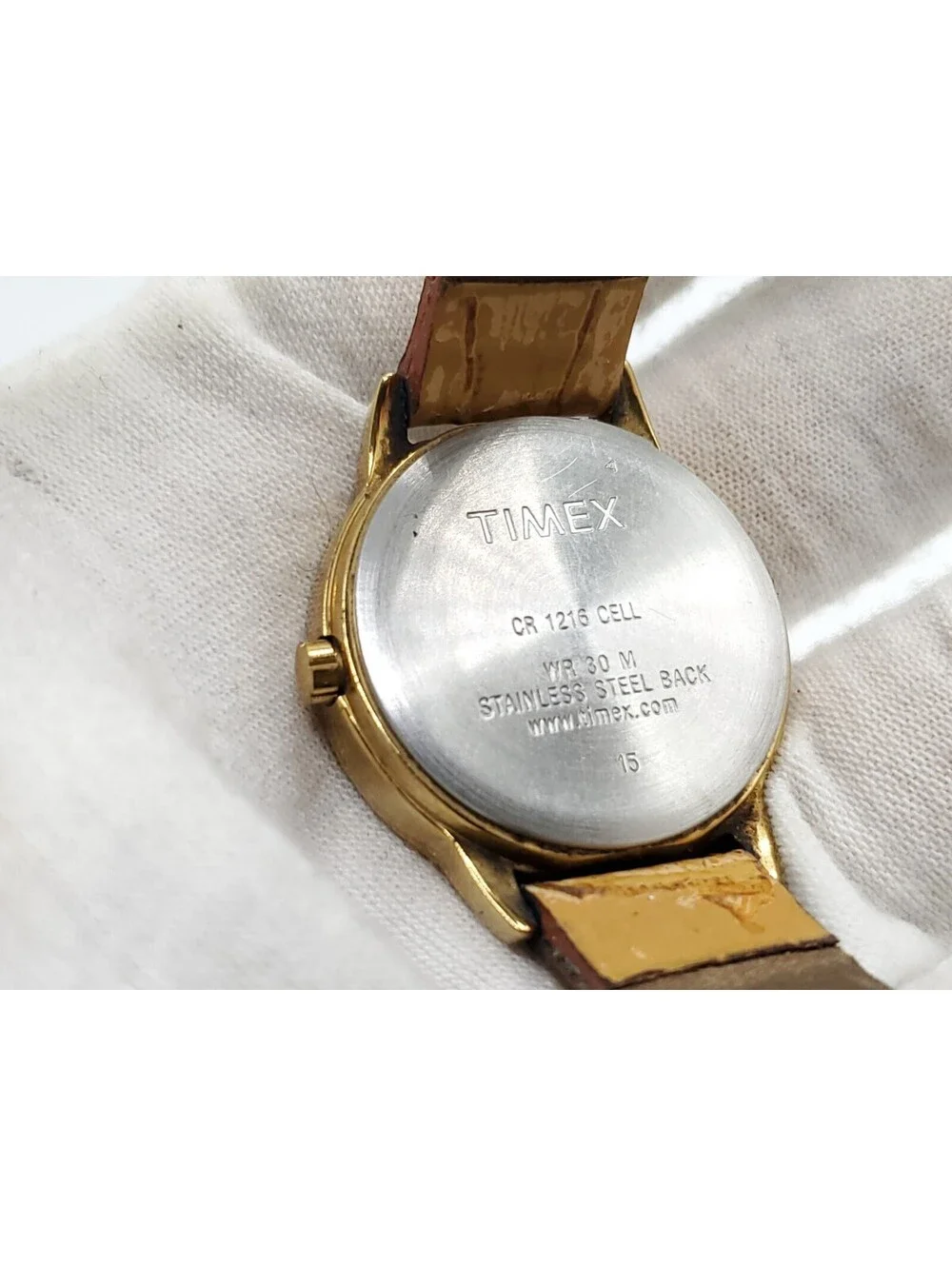 Vintage 1986 Timex Quartz Watch Womens New Battery Gold Tone 30mm